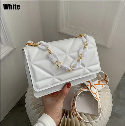 Bag with thick strap