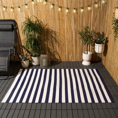 Outdoor rug