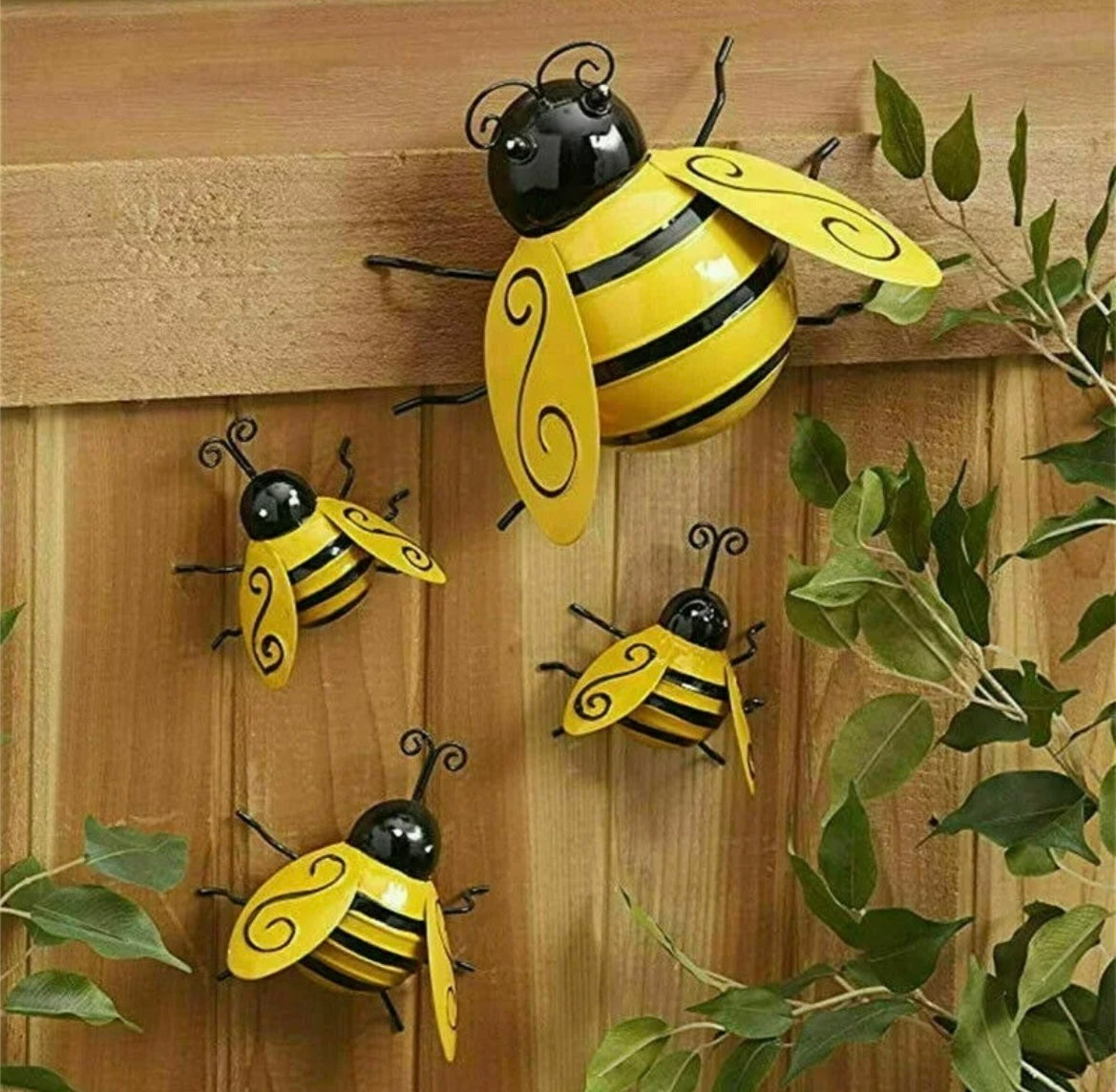 Bumble Bee Fence Decoration