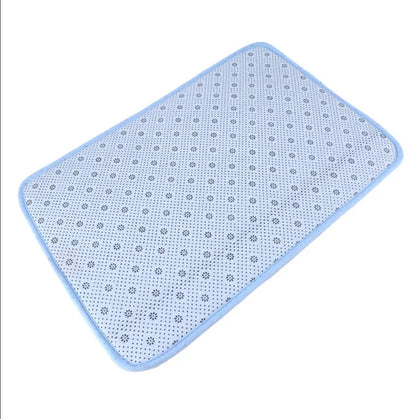 Non slip bath mat