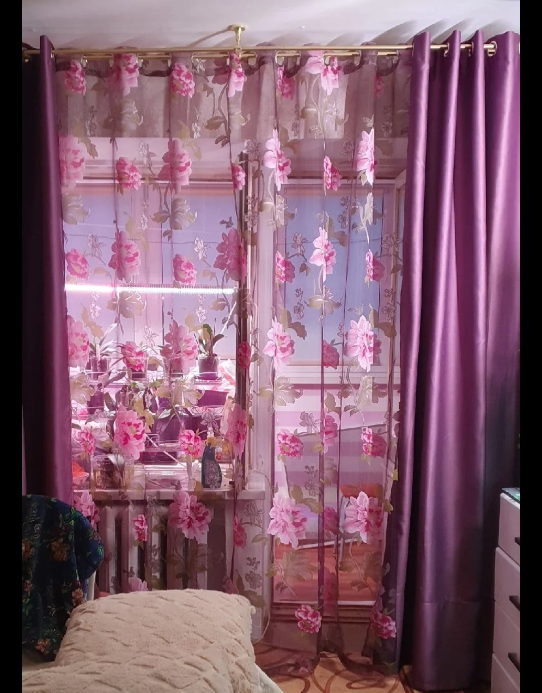 Floral curtain