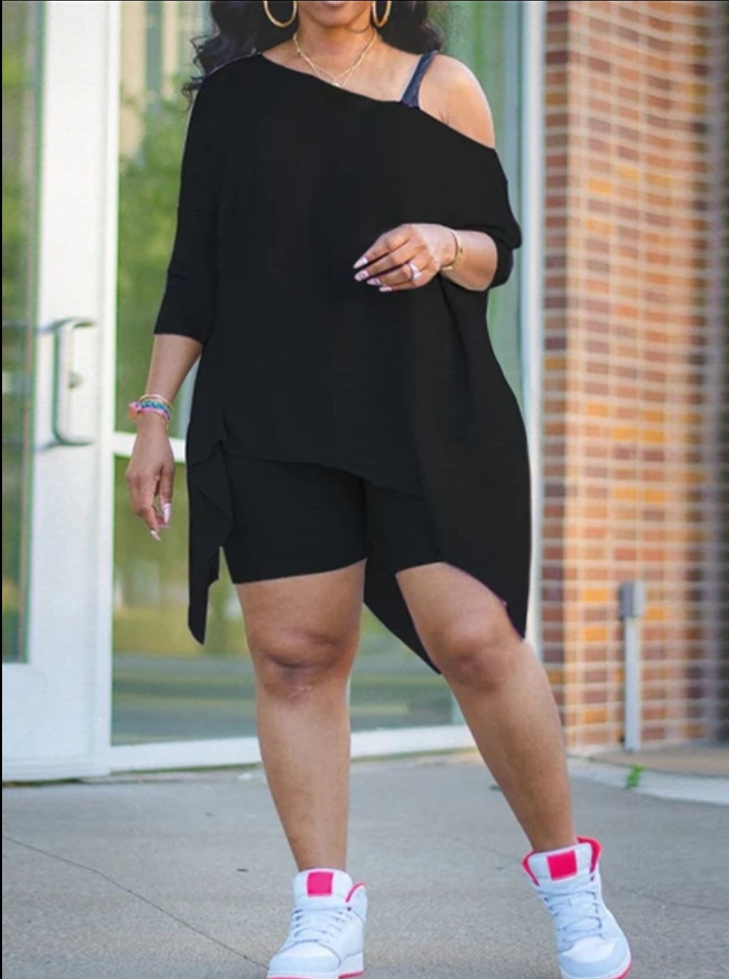 Off shoulder top & cycling shorts