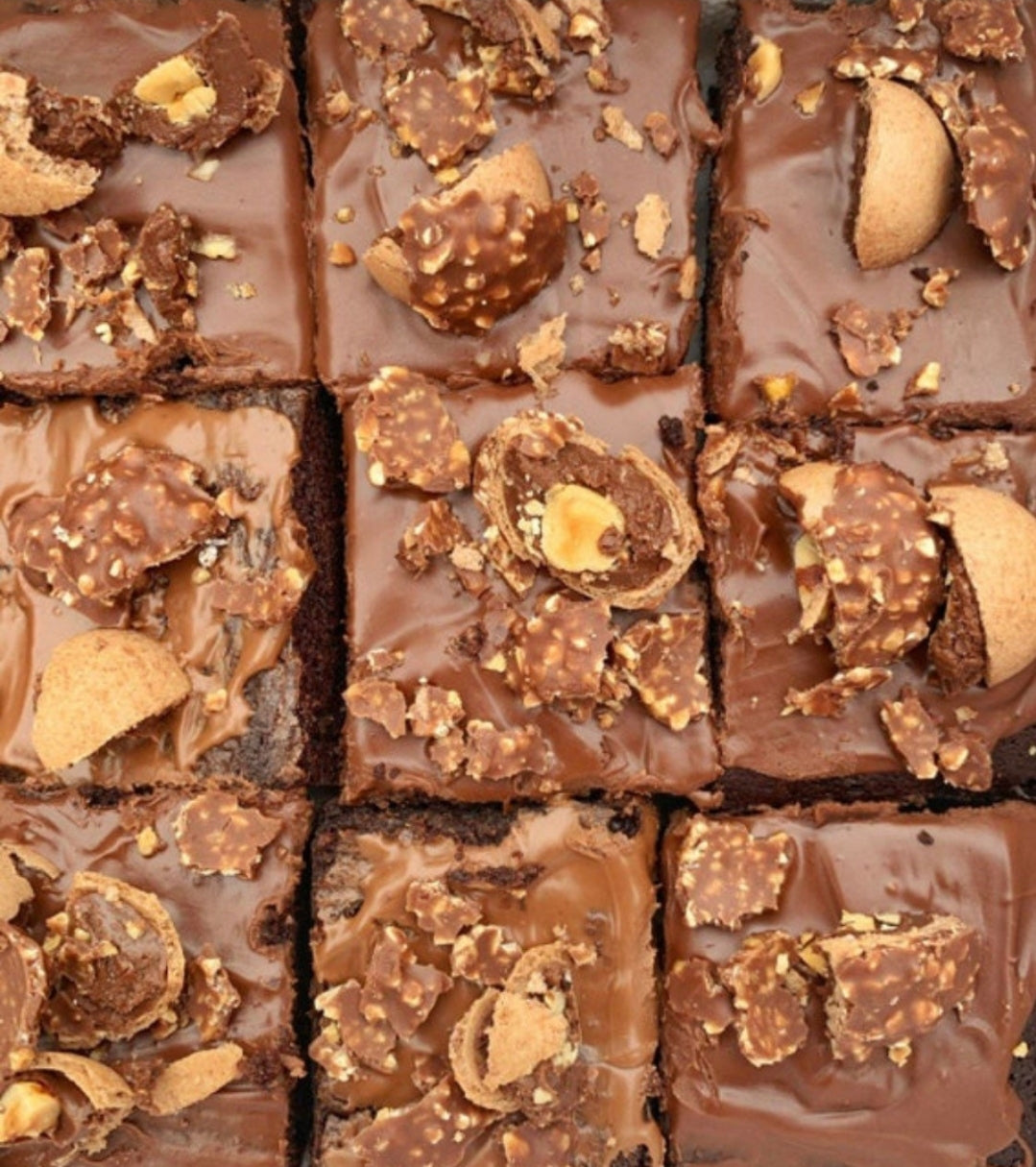 Choose up to 4 own flavour brownies /Fudgy postal gift brownie or/and blondie selection boxes