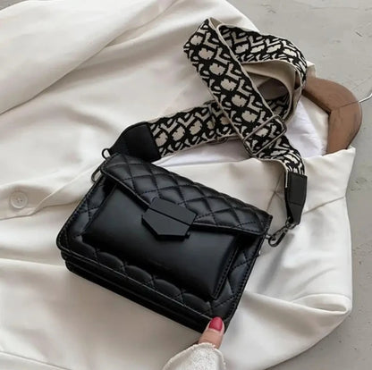 Luxury wide shoulder bag