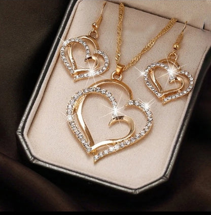 Heart shaped jewellery set