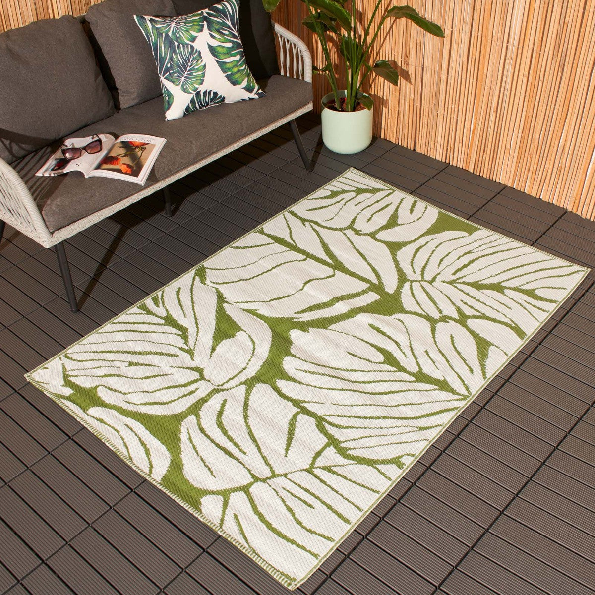 Outdoor rug